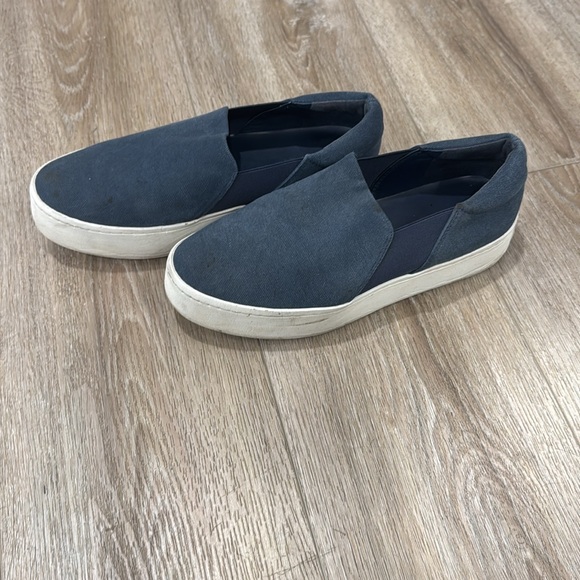 Vince Navy Slip On Sneaker - Picture 2 of 4